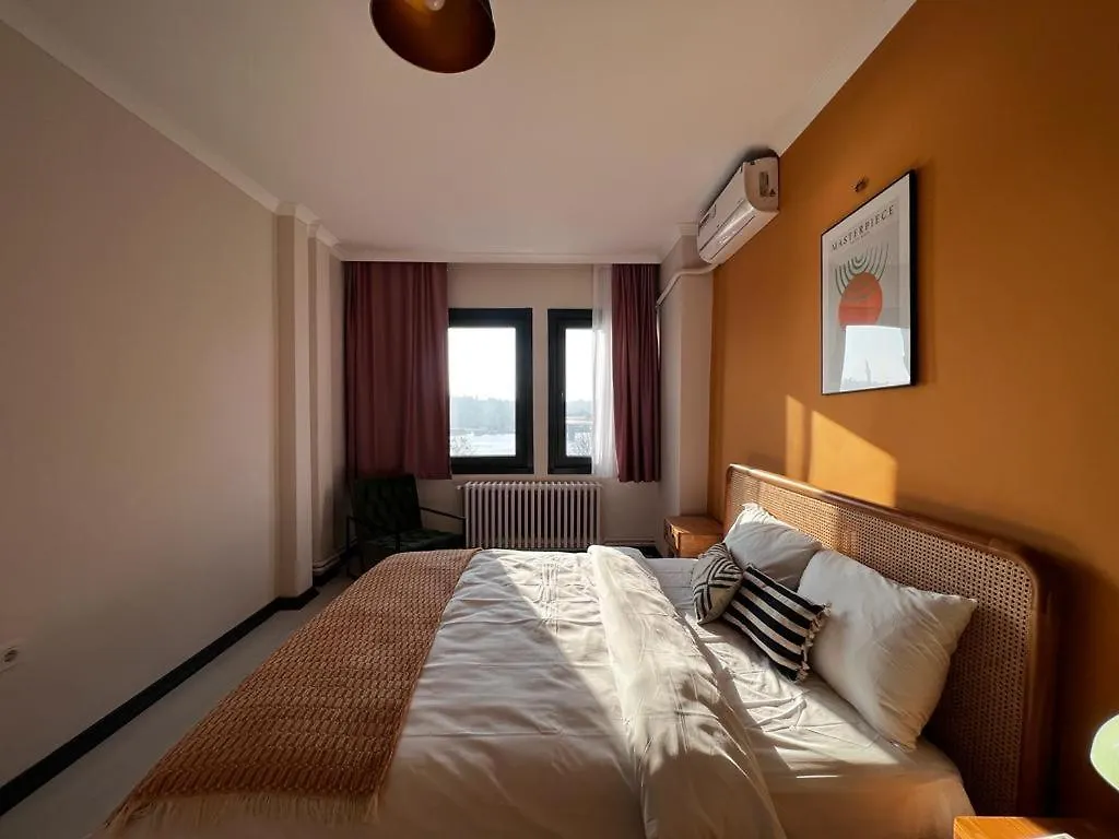 Wonder Homes 7- Ultra Luxury , 4Br, 2Ba Sea View Karakoey Istanbul Apartment